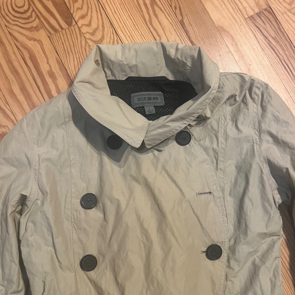 Women’s Lulu bravo rain coat
